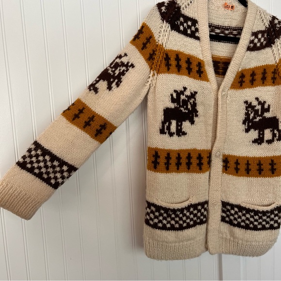 Vintage Cardigan Sweater Moose Stripes Checkerboard Mustard Handmade Cowichan - Picture 10 of 15